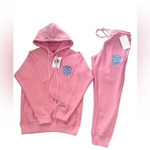 Women pink substantial graphic design sweatsuit
